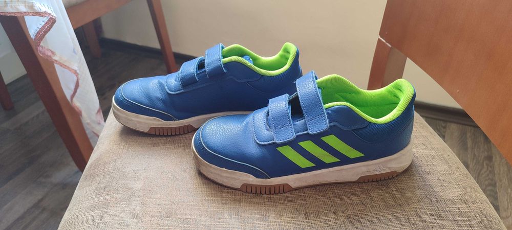 Детски маратонки ADIDAS номер 35