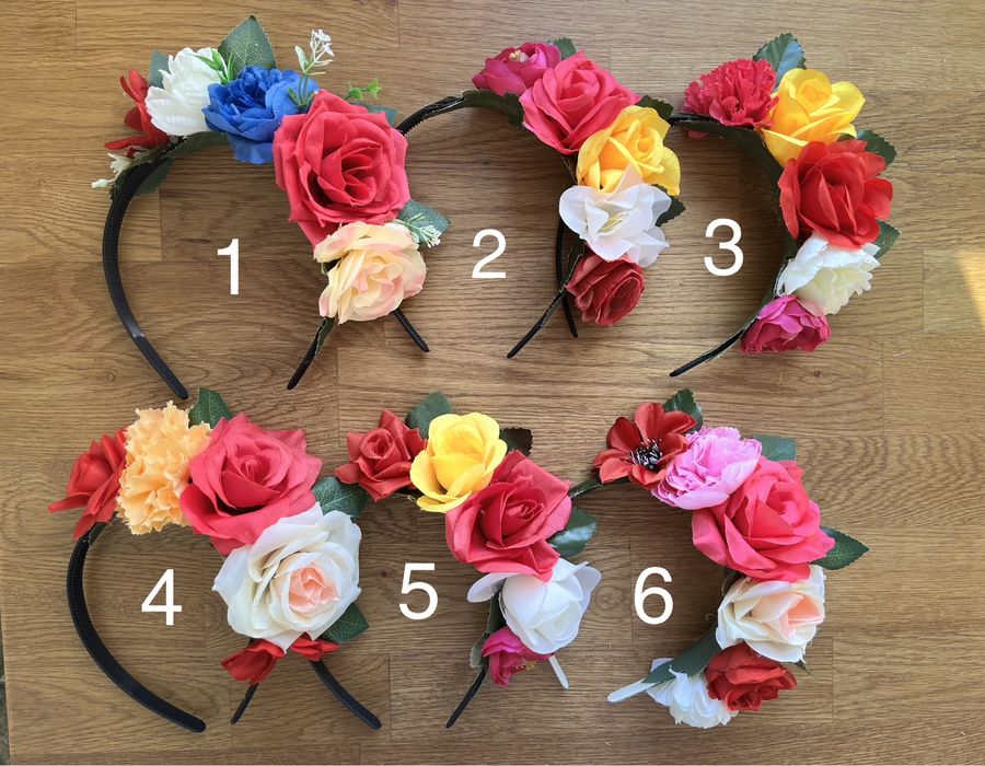 Диадема с цветя за народна носия