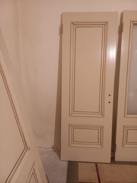 Продам межкомнатные двери