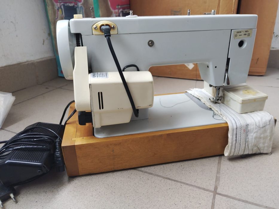 Mașina de cusut electrica