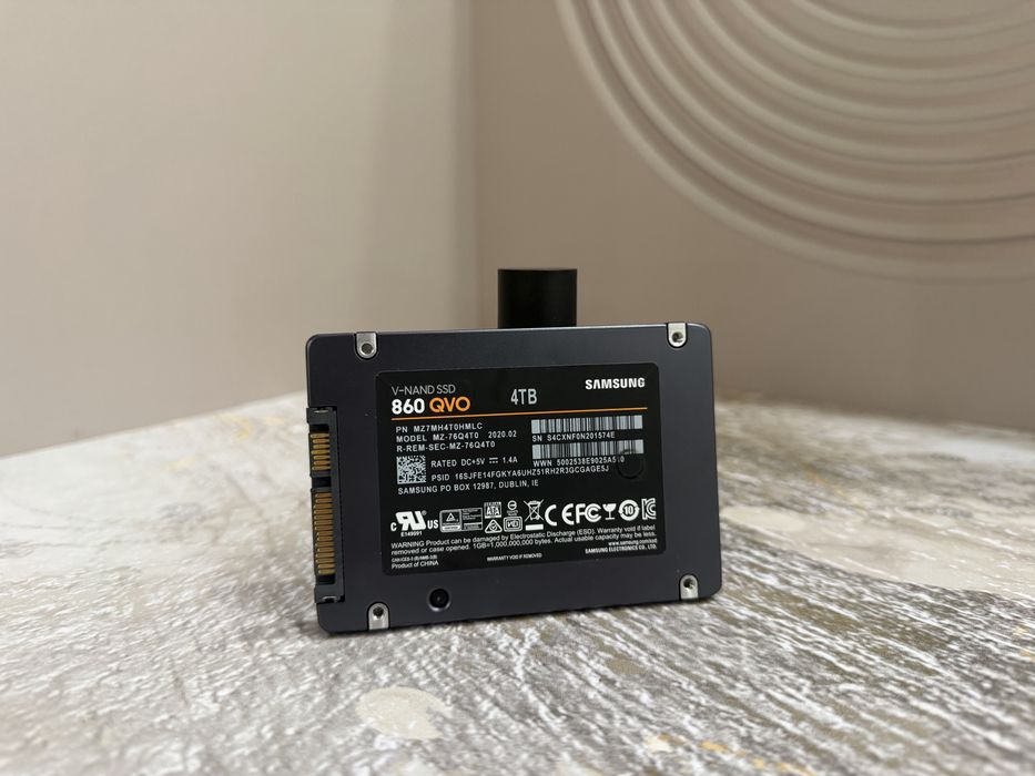 Мощнейший SSD SATA SAMSUNG 4TB/4000GB/Состояние отличное