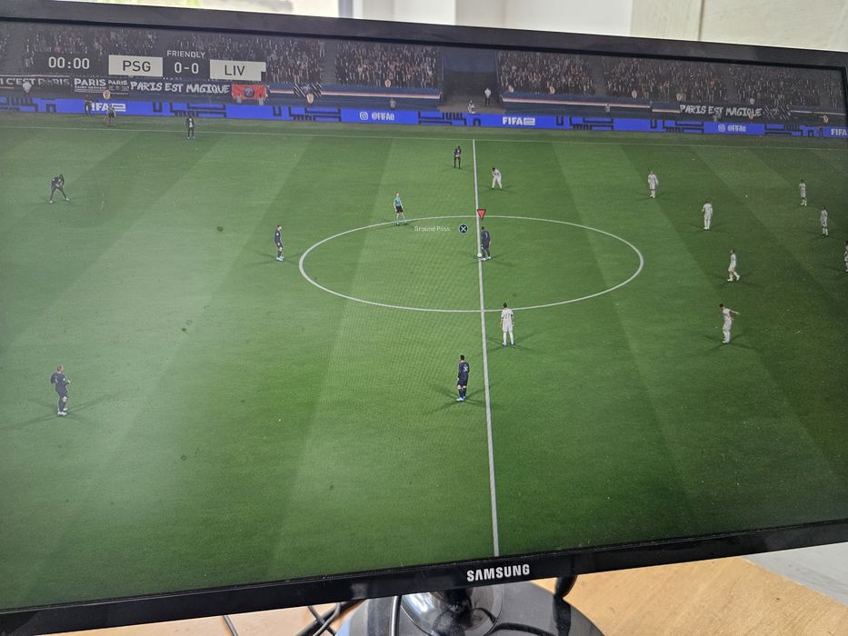 PlayStation  4 cu  2 manete si joc FIFA