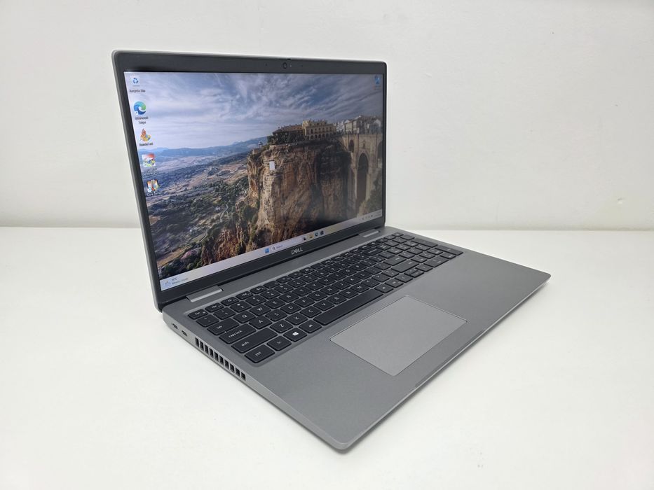 Laptop Dell Latitude 5520 i5-10310U 16gb 256ssd 15.6 FHD . Garantie 1 an