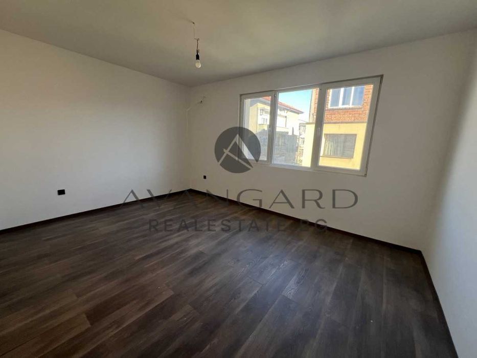 Продава се Етаж от къща в Пловдив, Кършияка - 90 кв.м за 1020 €/кв.м - Снимка #2