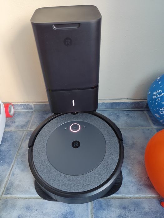 I robot Roomba i3
