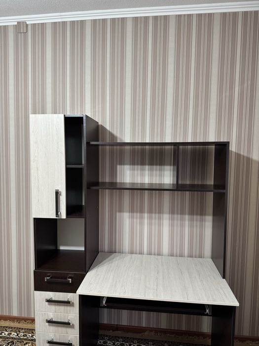 Письменный стол , стол для компьютера