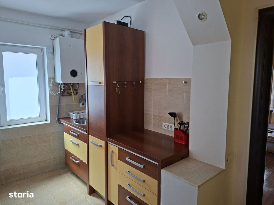 De inchiriat apartament tip mansarda Centrul Civic