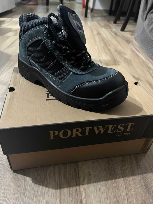 Bocanci/Sandale protectie noi