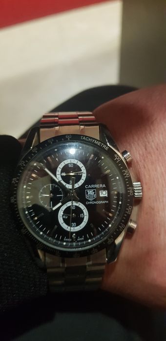 Часовник CARRERA