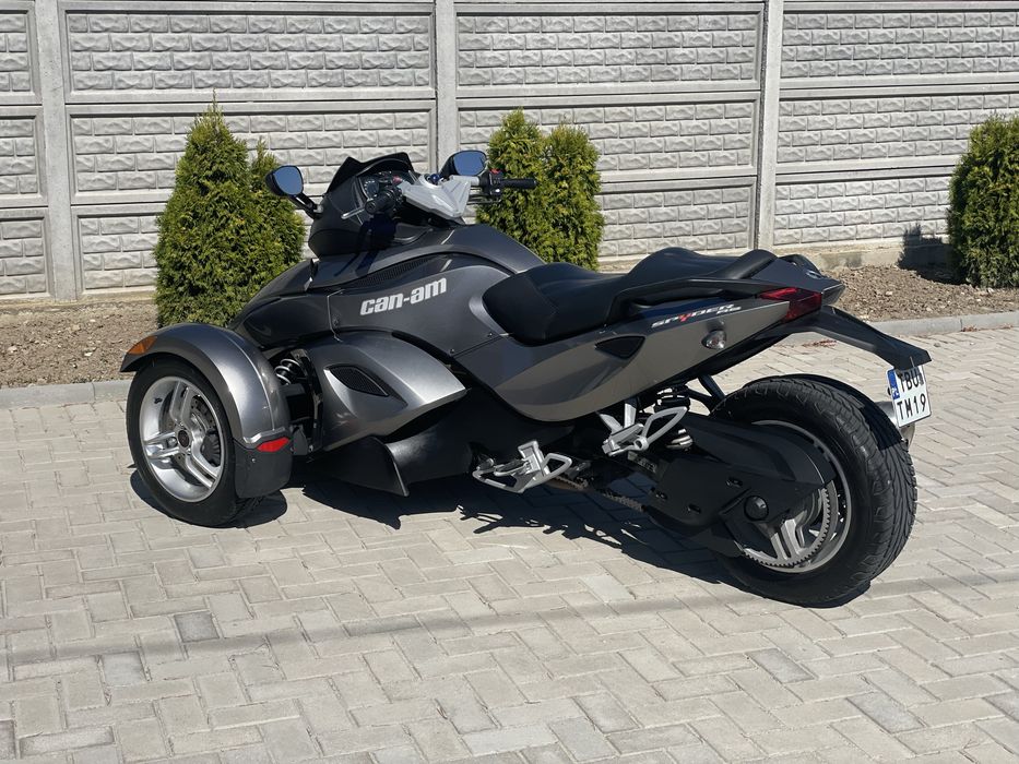 Can-Am Spyder RS 2011