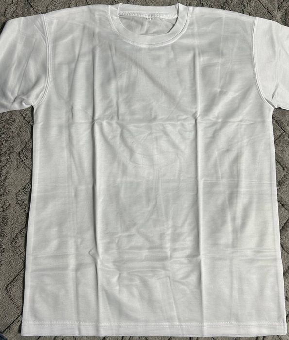 Белые футболки , новые
