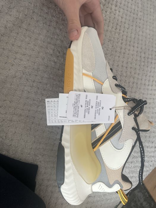 Papuci Adidas in stare foarte buna nepurtati.Nu accept card doar cash!