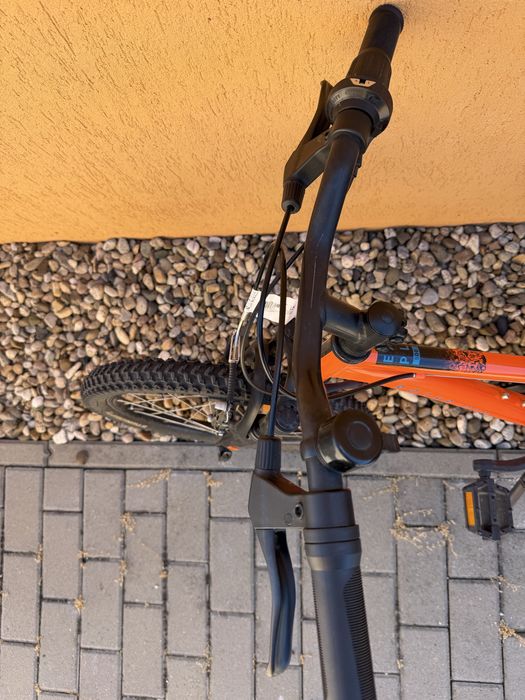 Vand bicicleta copii, roti de 20, stare foarte bună