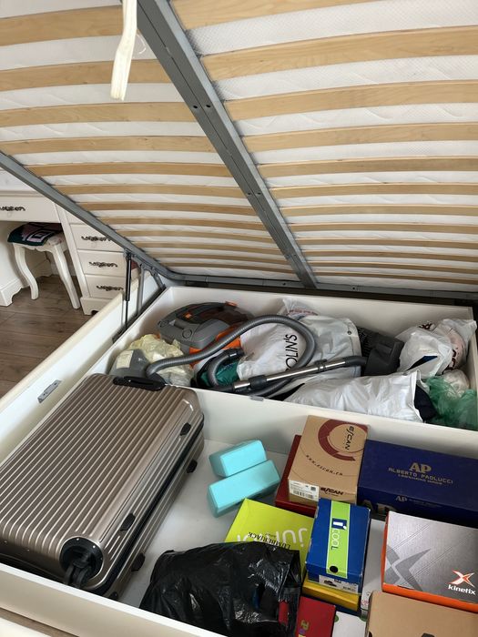 Кровать двухспальная продам