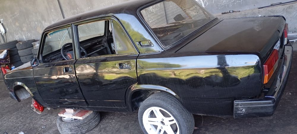 Vaz 2107 srochni sotiladi