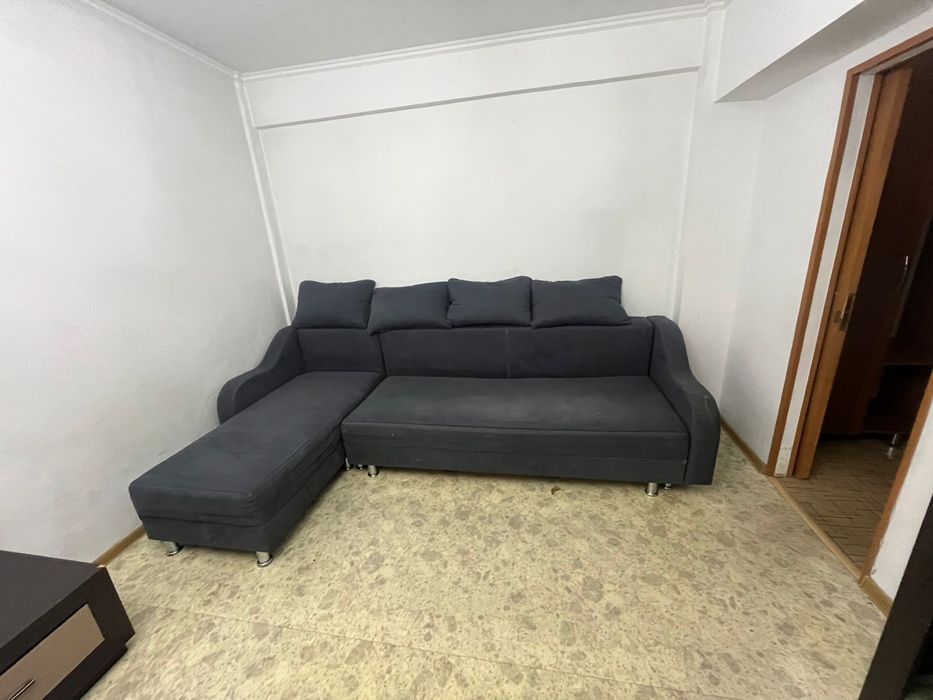 Диван Г образный