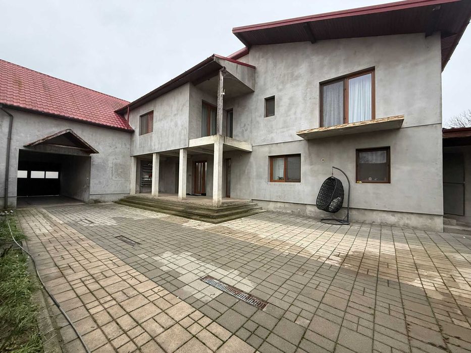 Casa de vanzare  + spatiu comercial - Gataia