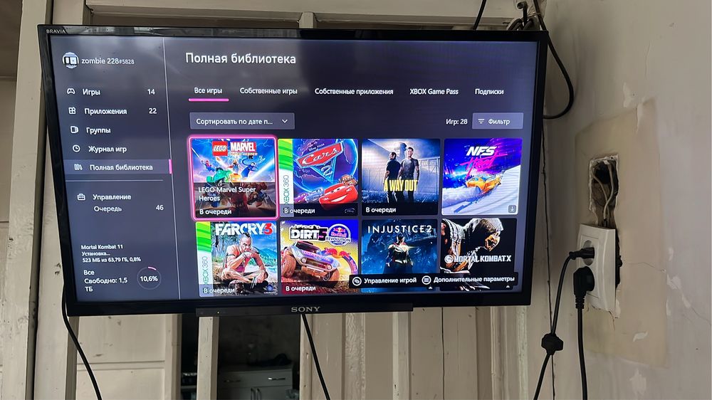 Xbox one 1,6tb с 2 джойстиками