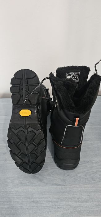 Halley Hansen 44 îmblăniți