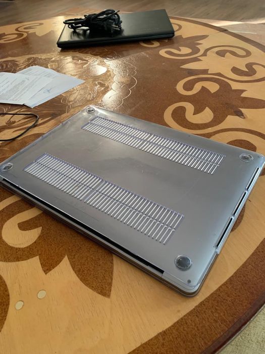 Продам Macbook pro 15 (2016)