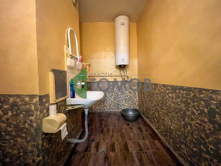 Продава се Едностаен апартамент в Шумен, 5-ти полк - 54 кв.м за 1256 €/кв.м - Снимка #7