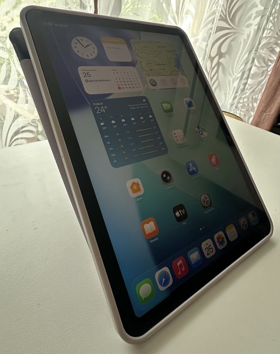 iPad Air 11" M2 WiFi 64 GB + калъф