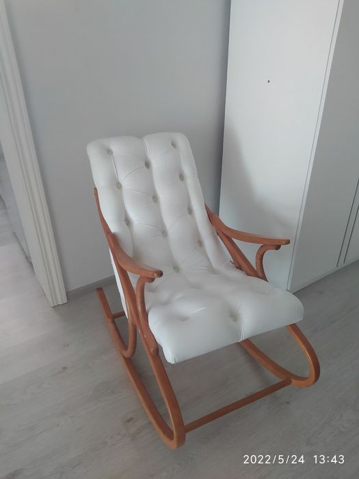 Продаётся кресло качалка. Качественное