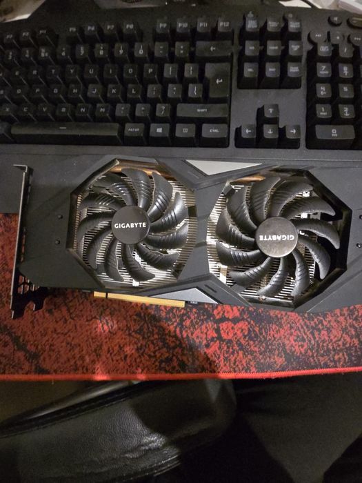 Видеокарта Nvidia RTX 2060super 8 gb Gigabyte