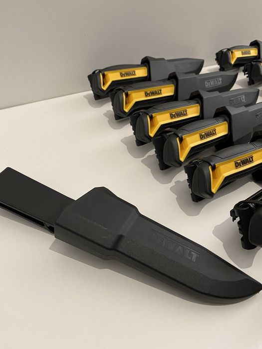 Универсален нож DeWALT с кобур  DWHT1-10354 90/246 мм