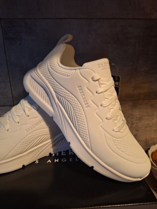 Adidasi Skechers