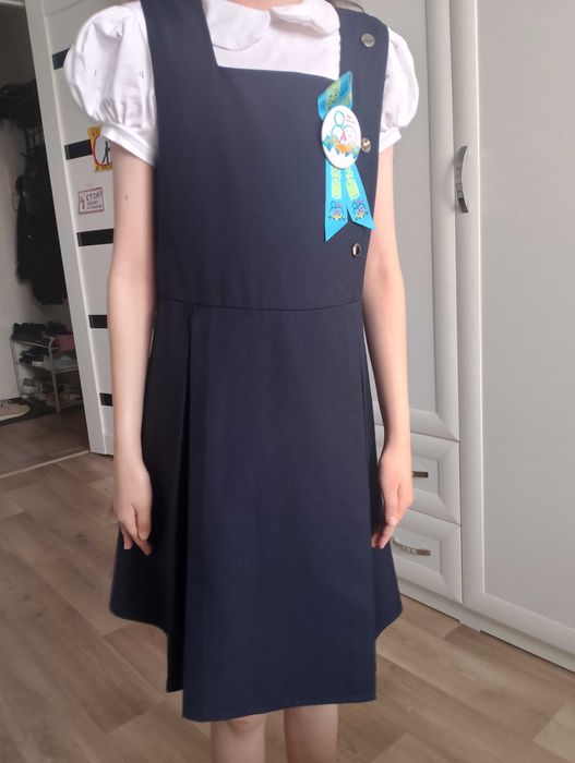 Продам школьные вещи для девочки