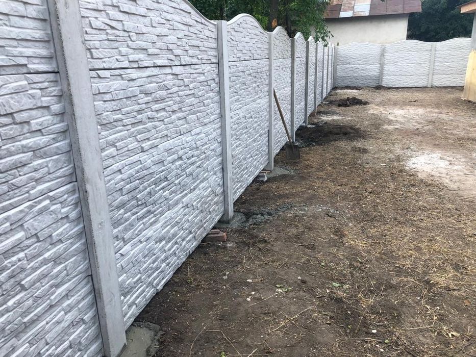 Gard beton bine lucrat