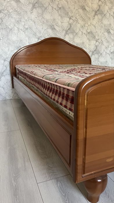 Кровать чистый дуб