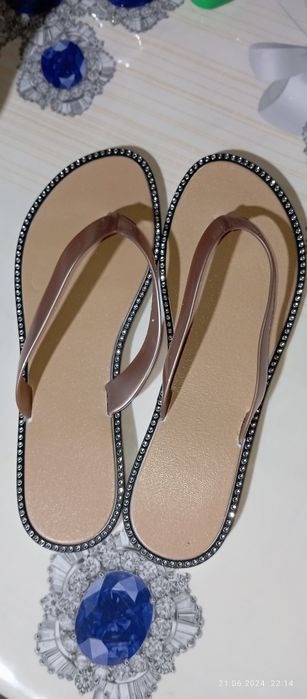 Сланцы новые размер 38-39