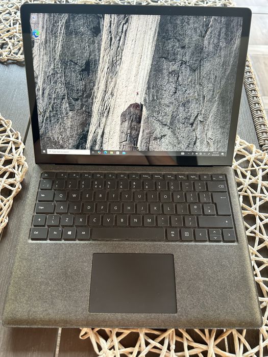 Ultrabook Microsoft Surface Laptop (13.5) - i5-7200U