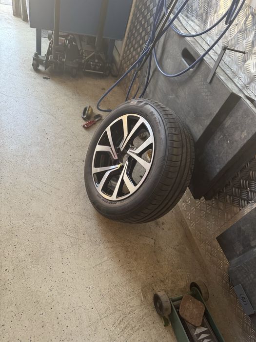 jante Arceo 16” cu cauciucuri de vara