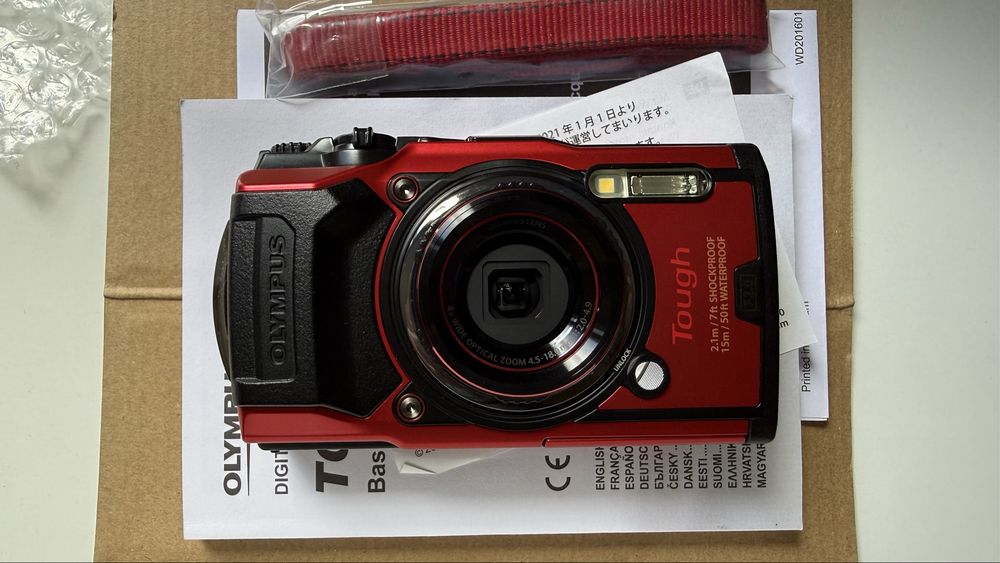 Olympus Tough Tg-6 with underwater housing