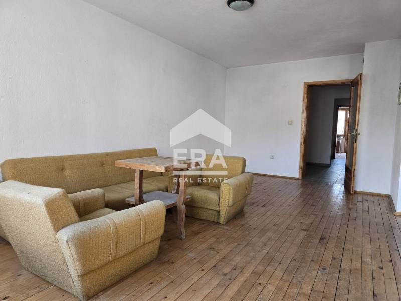 Продава се Тристаен апартамент в Благоевград, Широк център - 107 кв.м за 794 €/кв.м - Снимка #2