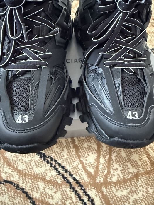 Vand balenciaga track