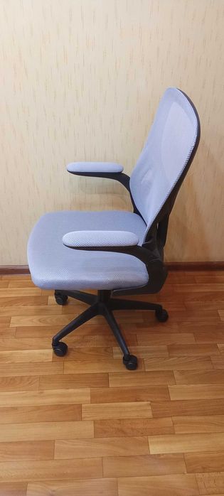 Продам компьютерное кресло