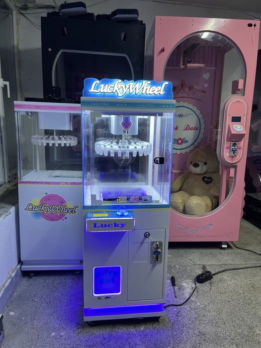 Боксови круши кранове за играчки  клатушки хокей