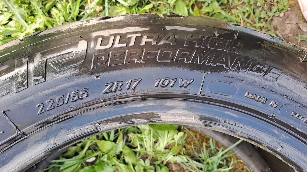 Anvelope 225/25 R17