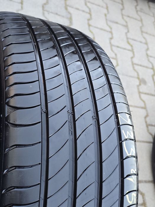 235 45 20 Michelin