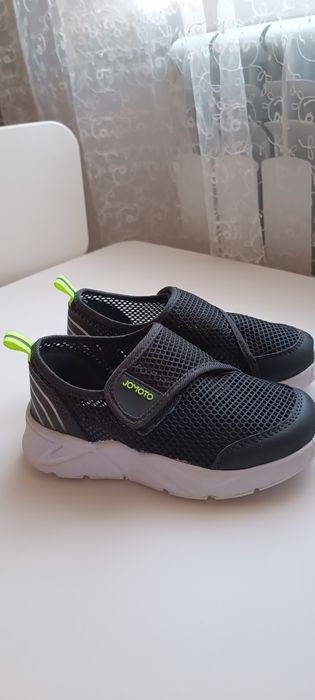 Отдам обувь не дорого