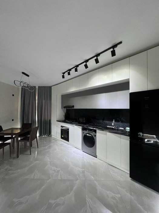 СРОЧНО продается 3х ком  на новостройке по ул Иззат, Кадышева