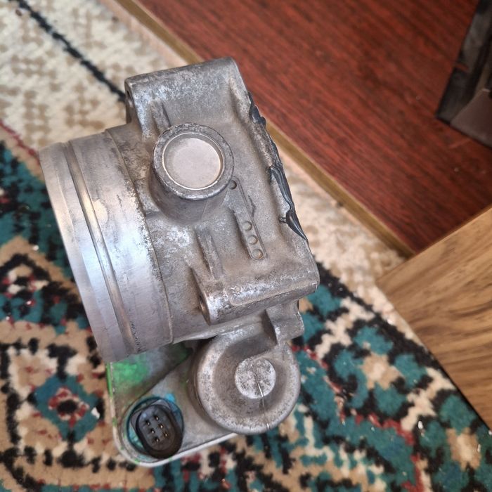 Продам дроссель фольксваген таурег 3.2