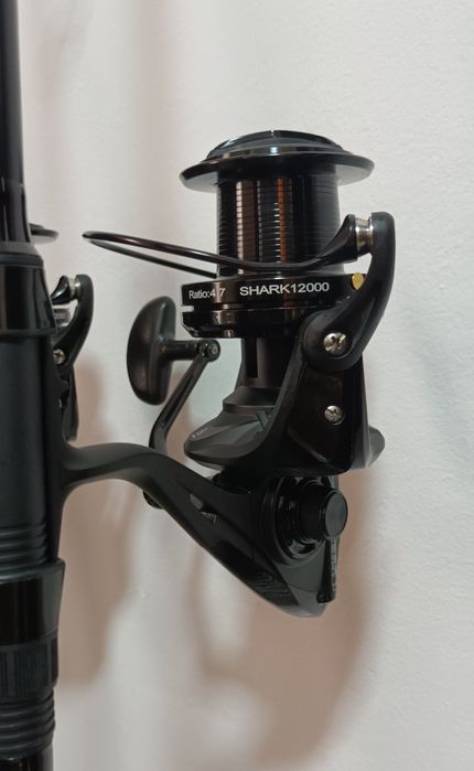 SET 4 Lansete FLX8 CARP 3.90M 3.50Lbs 2seg + 4 Mulinete EastShark 1200