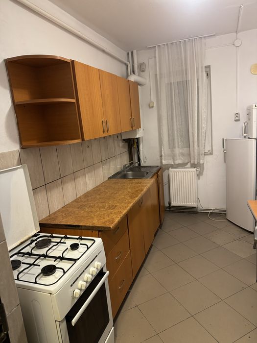 Inchiriez apartament 2 camere Codlea