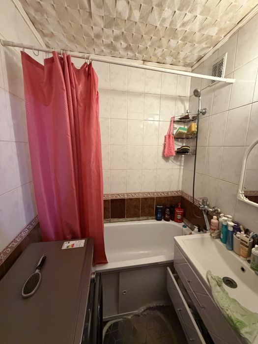 Срочно 2 ком кв. Район старого авторынка