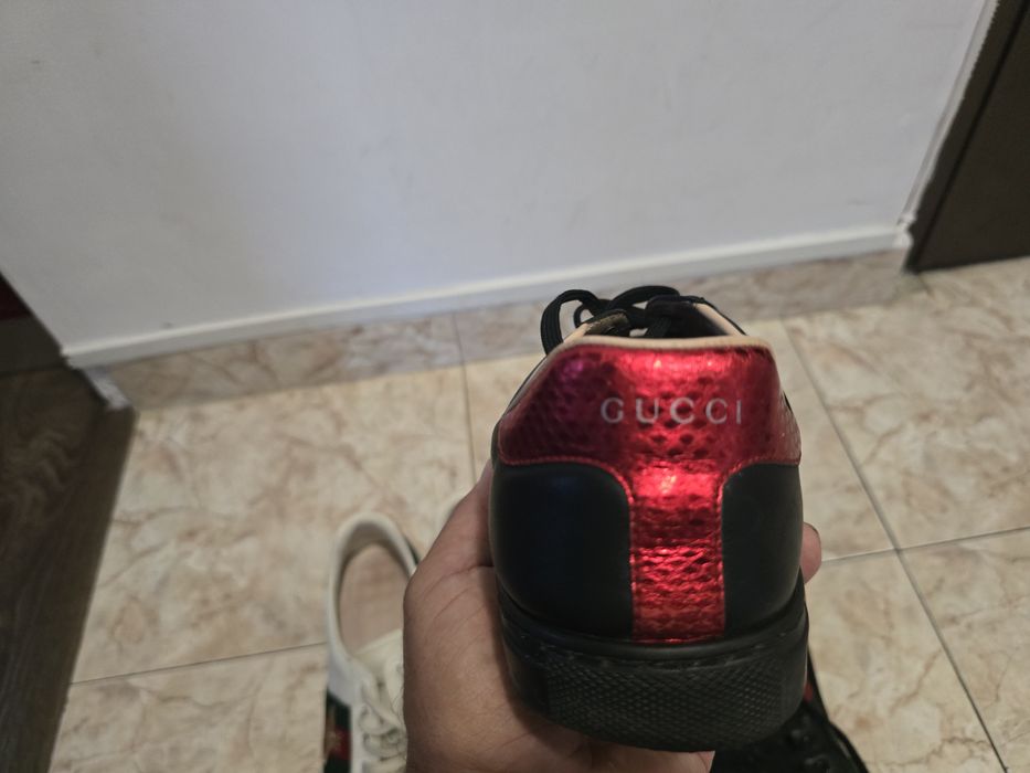 Pantofi Gucci ..